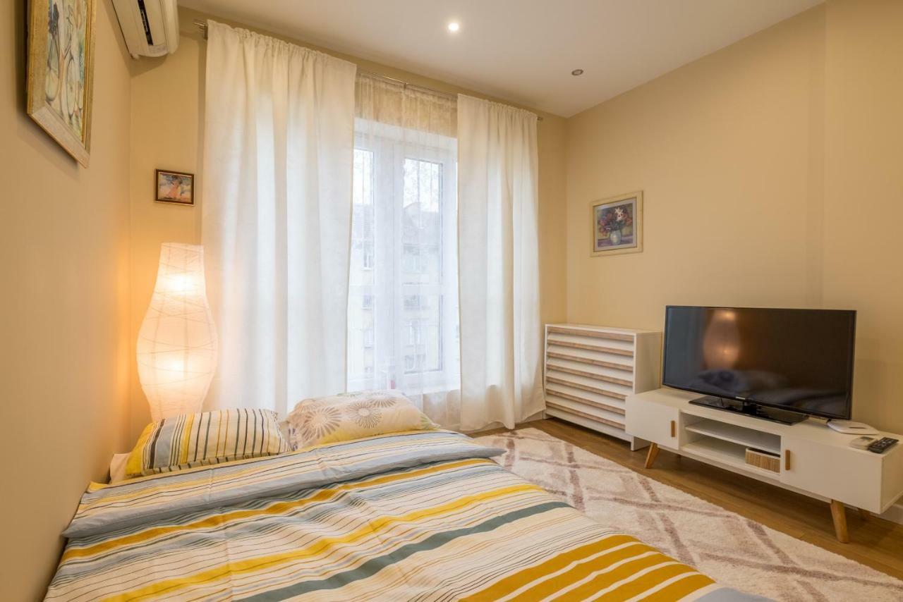 Modern 2 Bedroom Apartment Next To Vitosha Str. Sofía Exterior foto