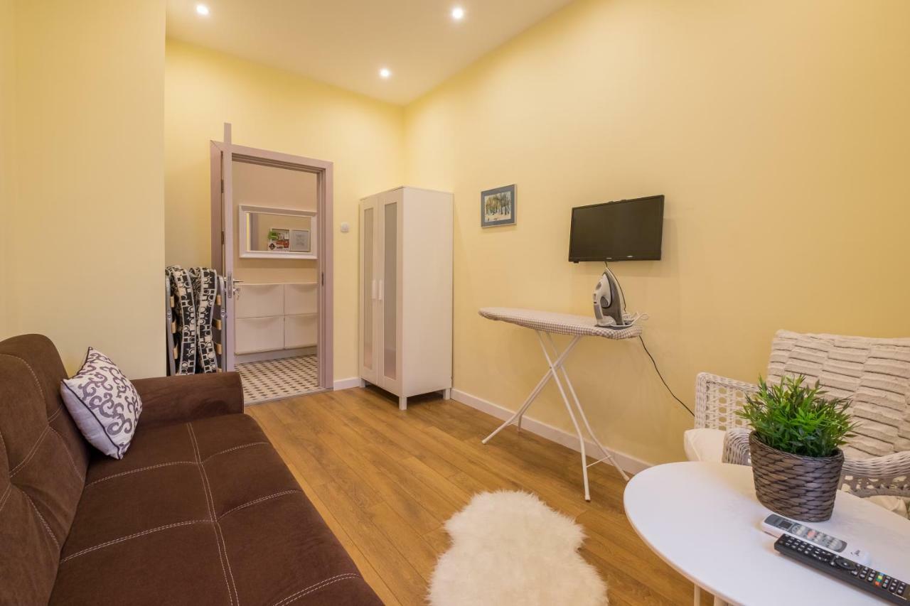 Modern 2 Bedroom Apartment Next To Vitosha Str. Sofía Exterior foto